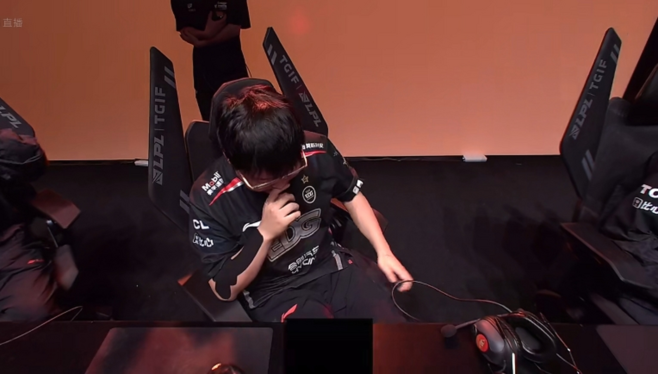 开云官方app入口-DRX翻盘RNG，Uzi惊艳世界